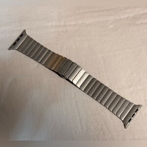 Apple Men's Silver Metallic Watchband 42/44/49 mm Like New